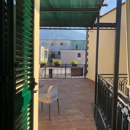 Hibiscus Apartment