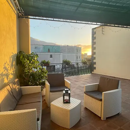 Hibiscus Apartment